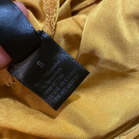 Dress - Picture 6 of 7